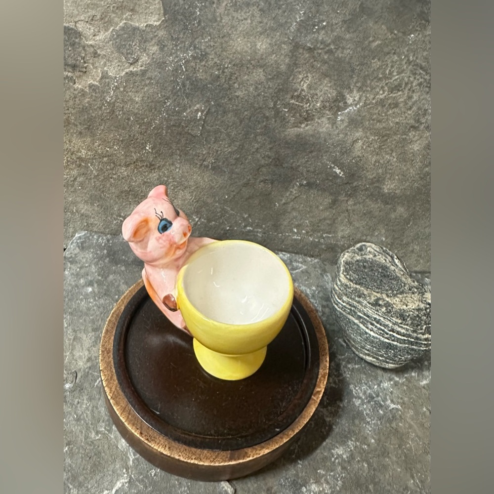 Little Piggy  Egg Cup - Picture 11 of 11